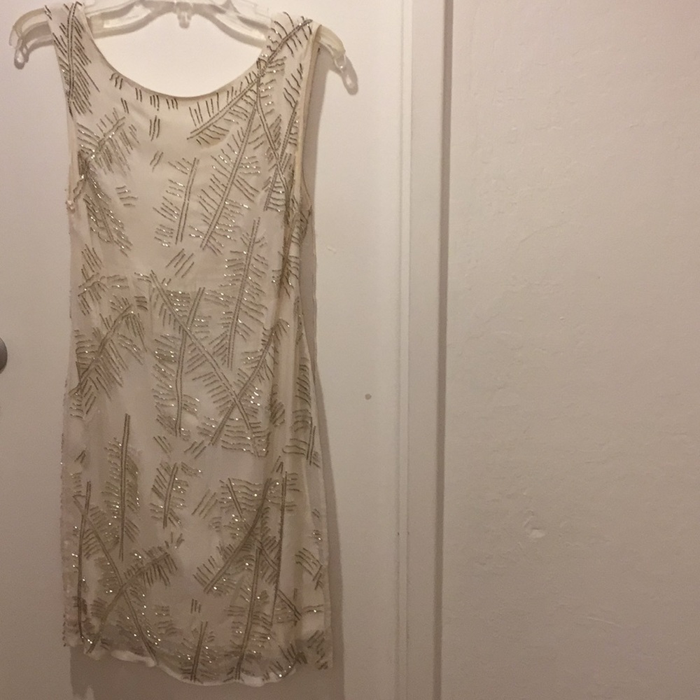 🎁 BLACK FRIDAY SALE 🎁Alice + Olivia white silk sequined shift dress